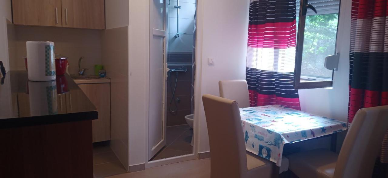 Apartment Spuza อุลซิน ภายนอก รูปภาพ